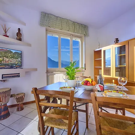 Mary House View ורנה