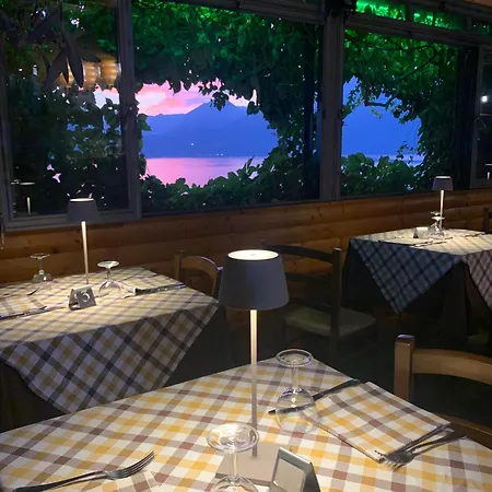 Mary House View דירה